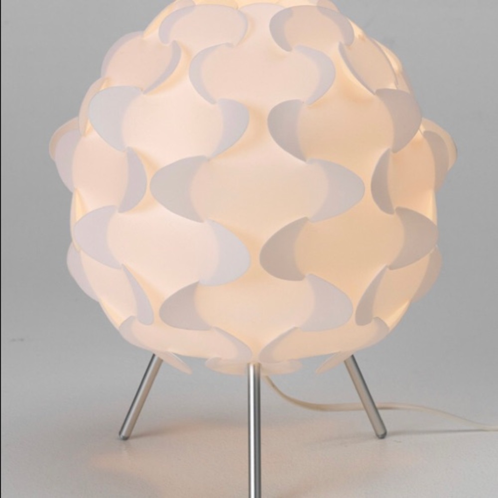 IKEA | White Fillsta Table Lamp